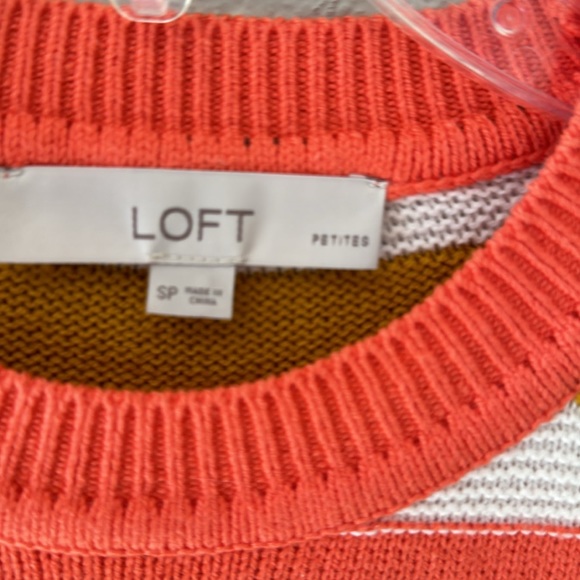 Ann Taylor Loft sweater - size Petite Small - Picture 2 of 3